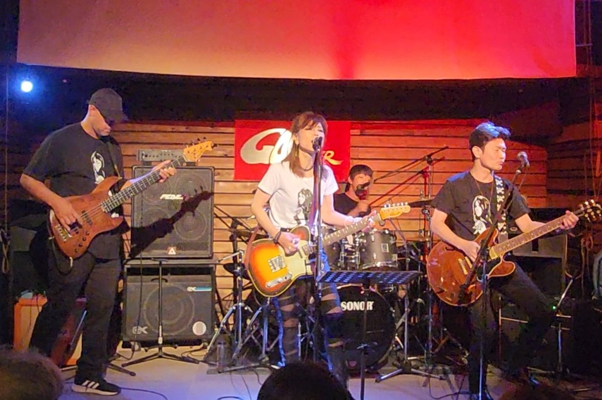 xxzilchidewsbxx's tweet photo. 今週日曜日(あさって!)
6月振りにバンドでライブやりまーす🎸♬
Tシャツ第2弾も出来てます🤭🤣
がんばりまーす❤️🔥
2024.10.27(sun.)
@四日市GALLIVER
OPEN 18:00/ START 18:30
charge¥1,000
ACT/
Motoco&TheBLACKCATS
Ann´z
ふぁきゅーむ
#四日市 #GALLIVER #LIVE告知
#よろしくお願いします https://t.co/N3zhZBVse6