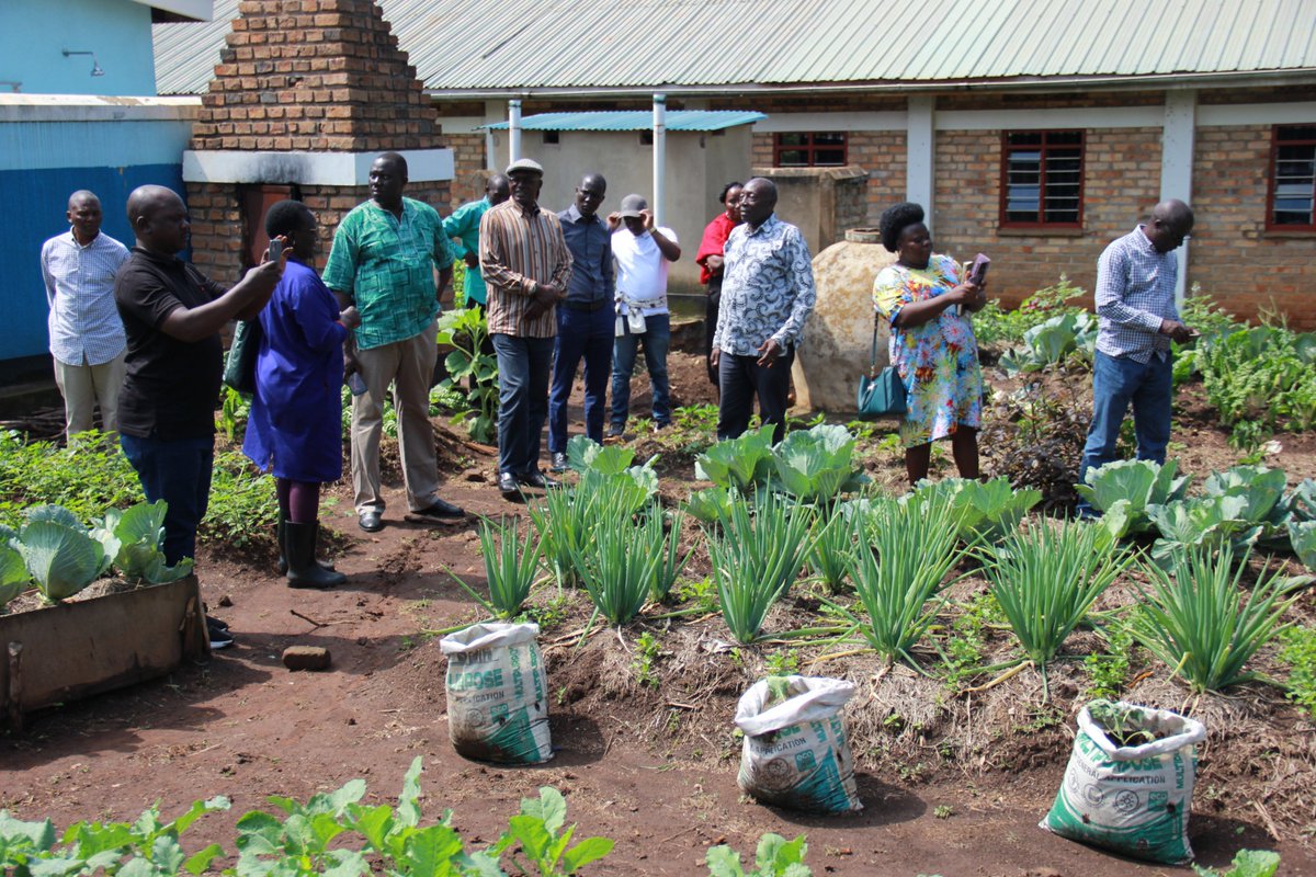 ngoforum's tweet image. 💫This week, @ngoforum’s board visited @AfricanRuralUni &amp;amp; @urdt_programme, experiencing firsthand their #VisionaryApproach to rural development. By promoting local leadership &amp;amp; knowledge, ARU’s unique model is transforming communities! #NGOForum #CommunityEmpowerment…