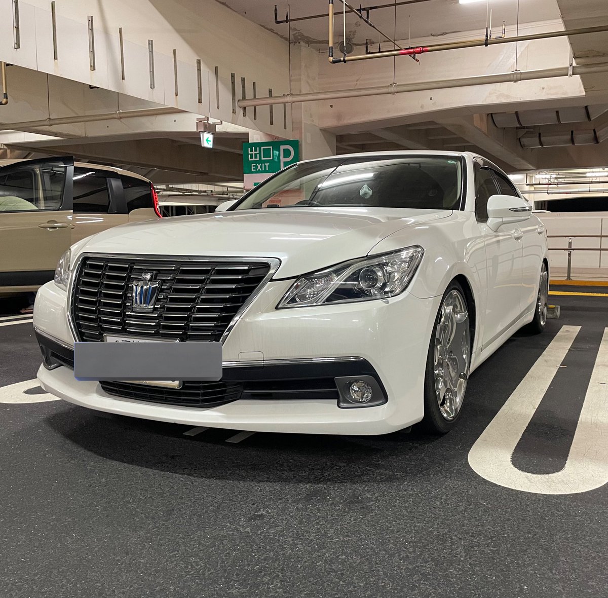Mayasa520's tweet photo. こっちにも乗ってる車の写真あげとく

86 ZN6
210 クラウン ロイヤルサルーン https://t.co/oFDsstbmv7
