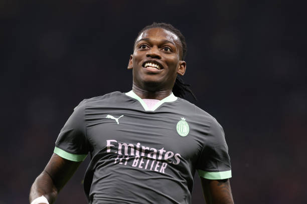MilanPosts's tweet photo. 🗣️ Riccardo Trevisani: "There’s major chaos at Milan, worse than at Lecce or among the referees. They’re even blaming Leao for the rain and train delays. Before yesterday, he completed 9 dribbles in 60 minutes. The criticism is laughable. The truth is Fonseca hasn’t connected with #Leao."