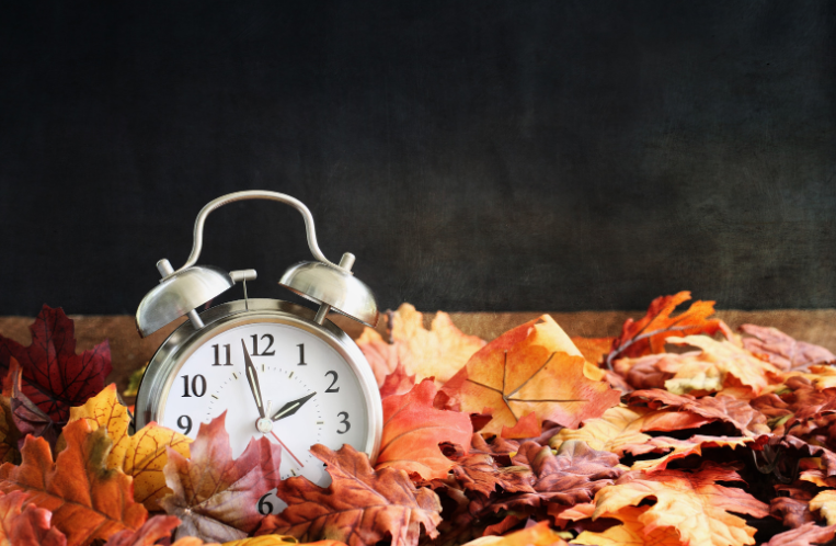 tt_blackpool's tweet photo. Don't forget the clocks go back this weekend.
Great news that some of us may get an extra hour in bed, but loosing and extra hour of daylight can increase depression.
Remember Blackpool Talking Therapies are here if you need us.
Visit our website to find out more and register. https://t.co/iMOxlXUJM0