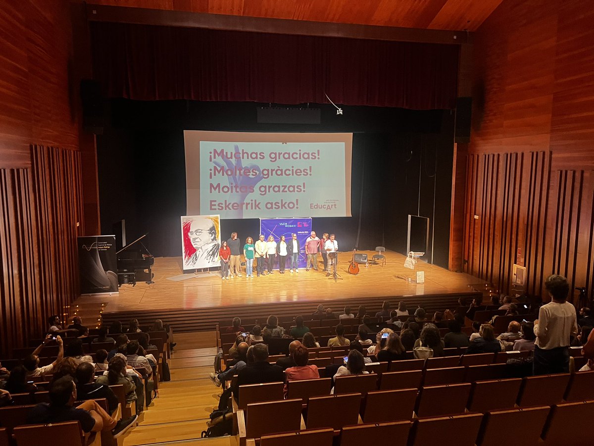 LA_UCEV's tweet photo. Clausurem emocionats el XX Congrés Estatal de les Cooperatives d'Ensenyament @UECoE3 #Educart. Moltes gràcies de cor. Esperem que us hàgiu sentit a casa: casa nostra ha estat casa vostra. Fins prompte 🥹
@PauAlabajos @AndreaDroide https://t.co/0iMy9G2lRA