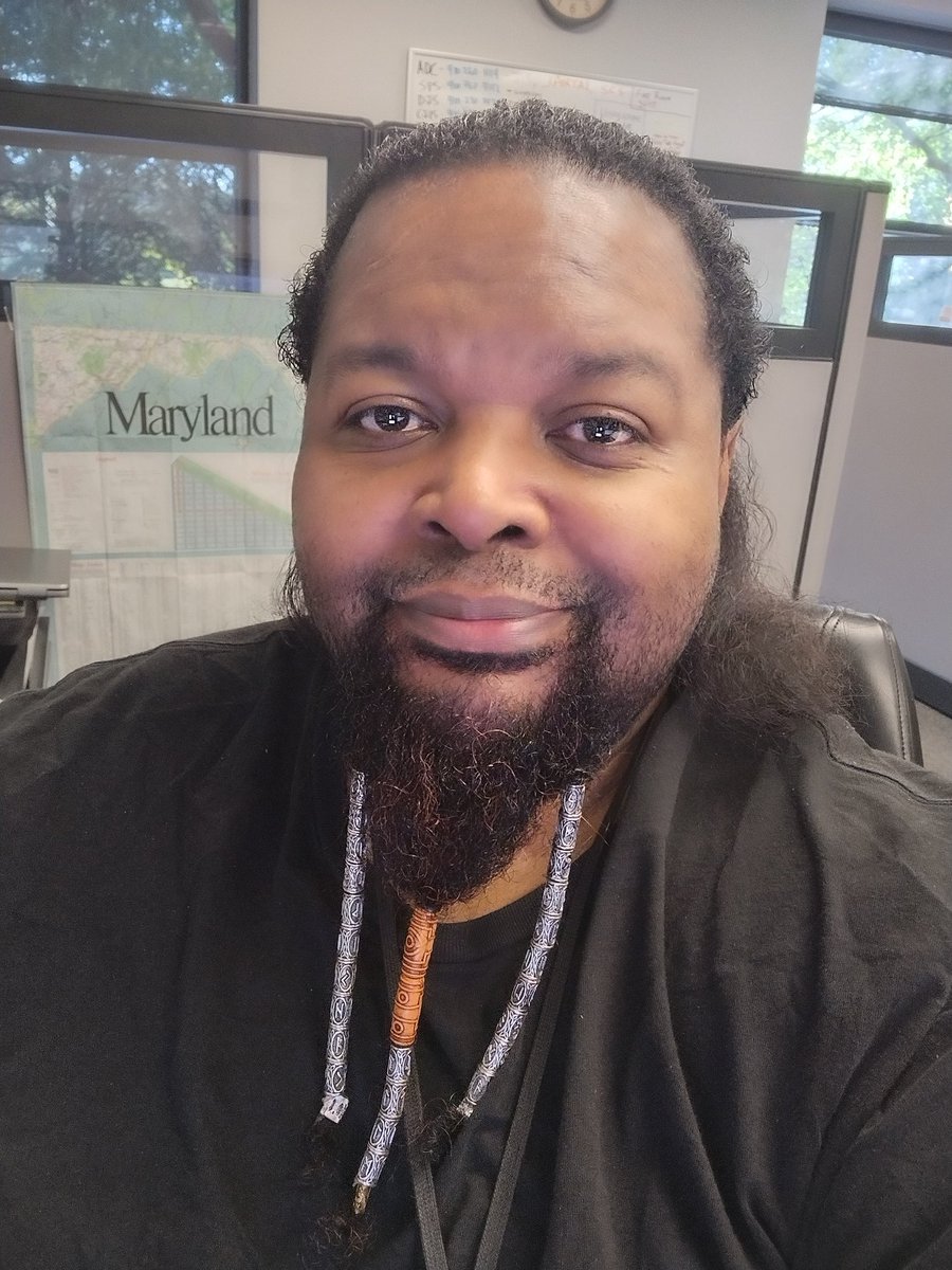 Kaibutsu's tweet photo. It's Friday. Bringing that #BeardBling for the weekend https://t.co/XL7qAkzX94