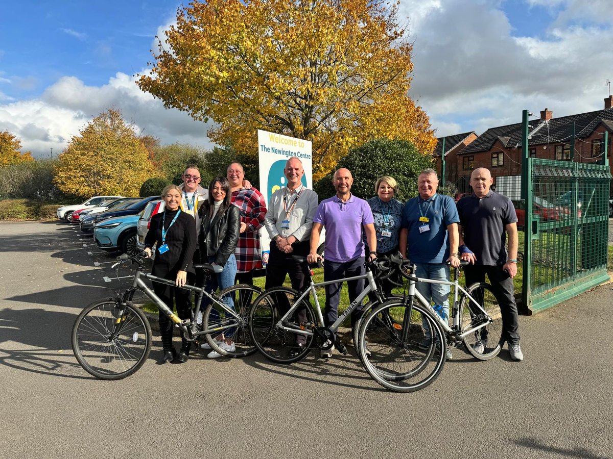 On Wednesday we have a fantastic visit from Paul Devlin who is a former professional footballers and has made over 500 appearances in the football and premier league.  Paul is a long term supporter and was showcasing our Cycling group.

#Bettertogether #SIAS #Cycling