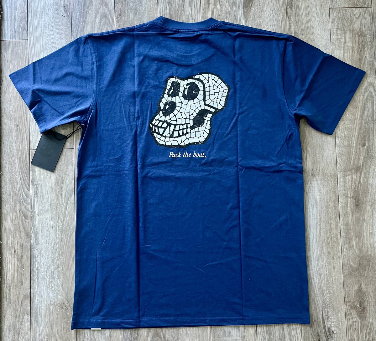 The only IRL-exclusive piece of merch from ApeFest Lisbon 👀. Same quality and details as the rest of the drop, but cleanest design. 🤌🤌