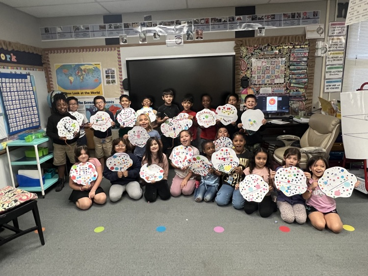 BaylessLISD's tweet photo. United Way Reading! We read campaign! https://t.co/VuMCMBCIs9