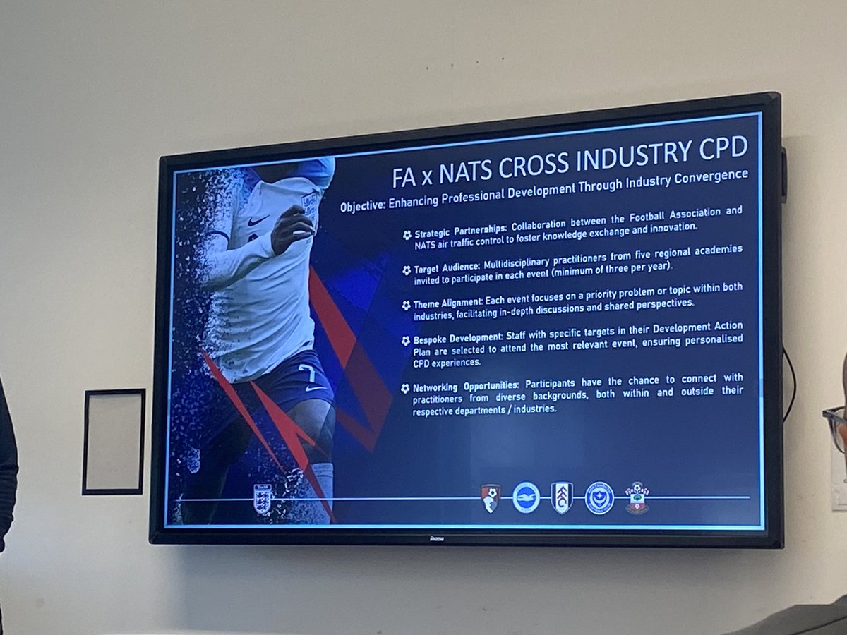 A great opportunity for a different experience this week at NATS air traffic services

An environment away from football but loads of transferable skills and learning

Always nice for some perspective on how skilled and pressured other jobs are too!