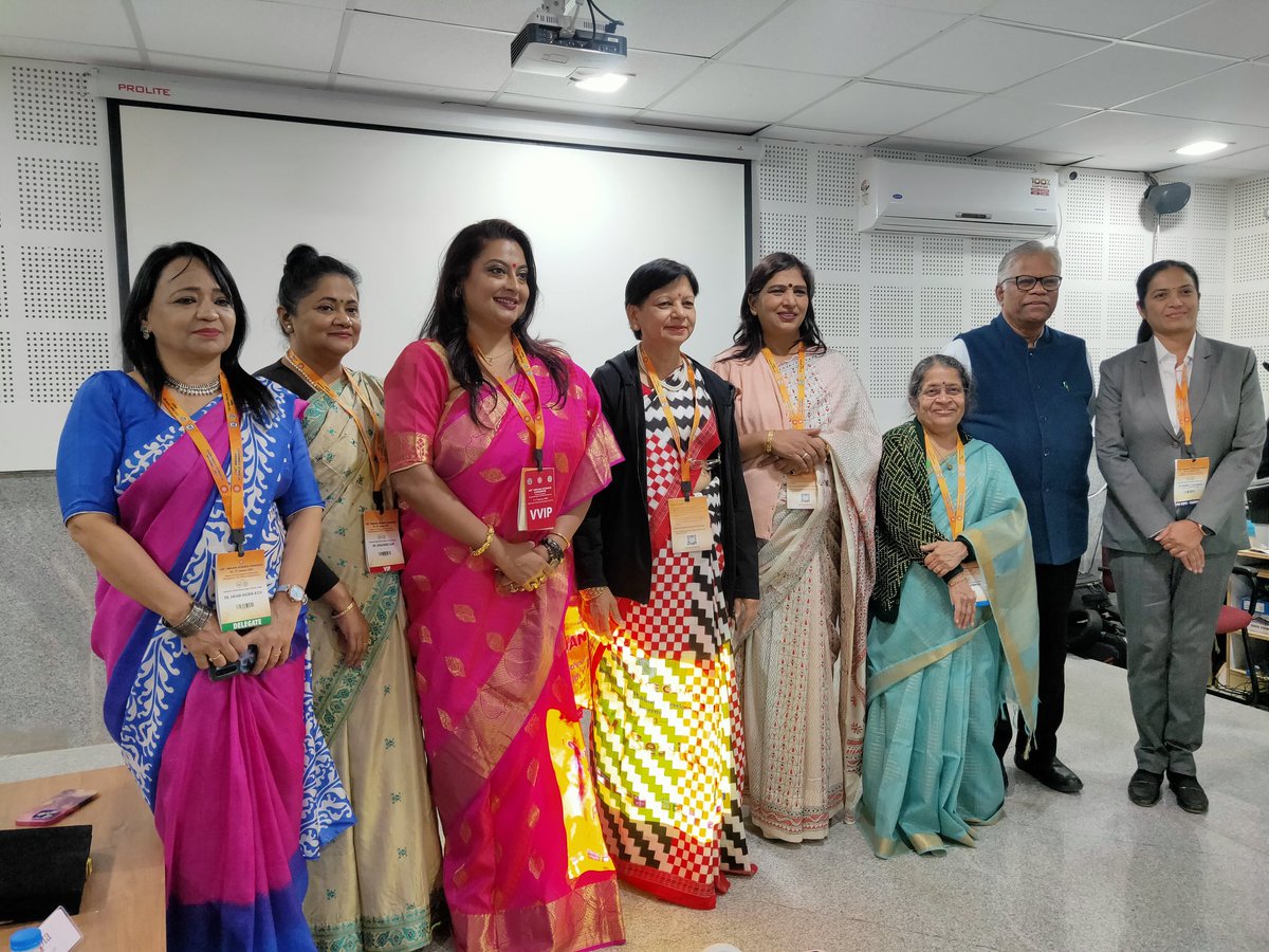 imebolt's tweet photo. I got chance to attend this powerful inspiring scientist Rohini Godbole during indian science Congress at RTM NAGPUR University. Blessed with inspiring words . Rip mam https://t.co/4ajYlH3089