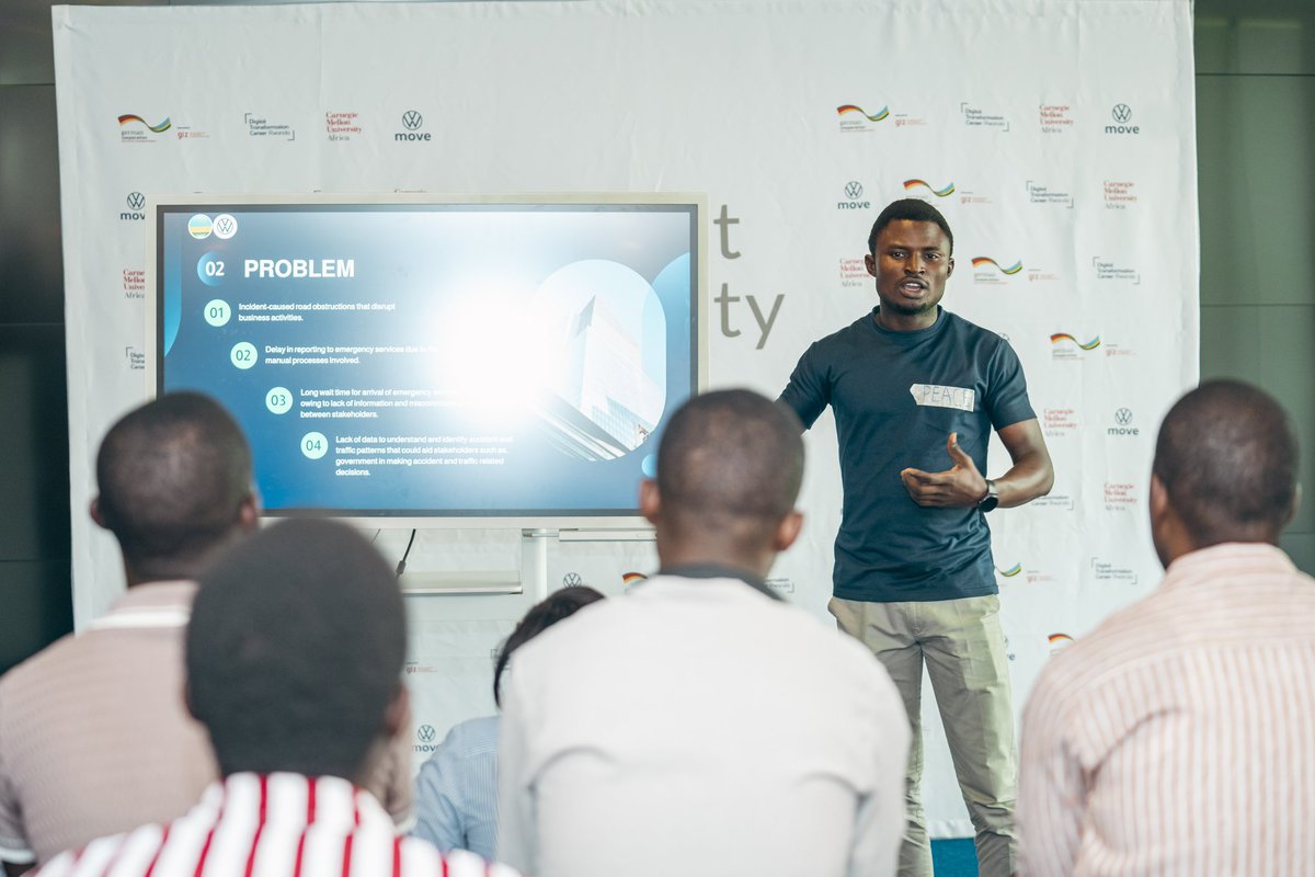 smartcityhubrw's tweet photo. Team "VolkSafe" has focused on creating a digitised solution for accident reporting to improve response times from emergency responders and traffic police.

#SmartMobilityLabHackathon
#SustainableMobility https://t.co/ICI1xo7ZjT