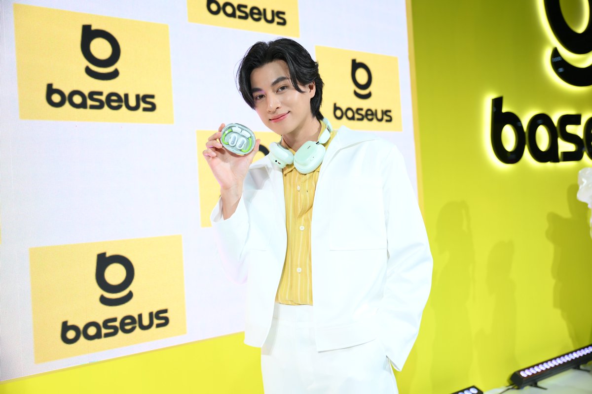 whatphone_net's tweet image. Baseus (เบซุส) ลุยแบรนด์สมาร์ทแกดเจ็ตในไทย เจาะไลฟ์สไตล์กลุ่ม Gen Z !! โดดเด่นด้วยดีไซน์ ไม่ซ้ำใคร ใช้งานง่าย พร้อมจำหน่ายทั่วประเทศ
#เบซุส  #BaseusTH #ใช้งานง่ายมั่นใจได้ใส่ใจคุณ #BaseOnUser #GulfxBaseus #GulfKanawut #Gulf