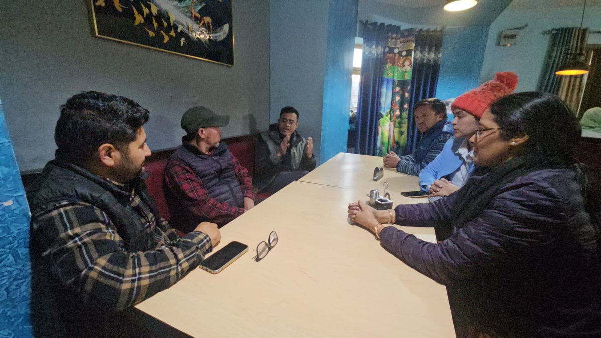 airnewskargil's tweet photo. In #Ladakh team from Indian Agribusiness Systems Ltd @agriwatch visited Kargil to inspect the operations of Farmer Producer Organisation, Rangyul Organic Producer Company Limited processing units, farmers' fields &amp; a cold storage facility 

@prasarbharti @icarindia @airnewsalerts https://t.co/rNfDDUNtG4