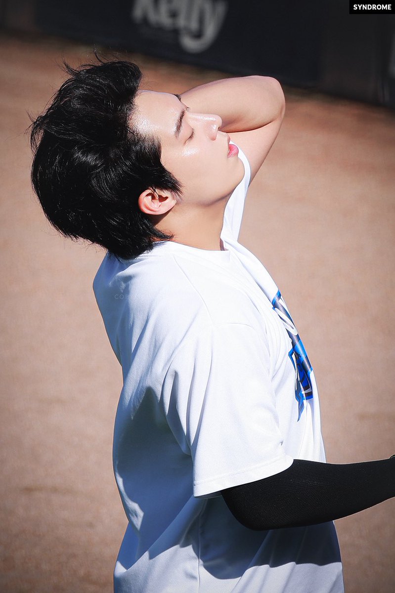 241023 한국시리즈 1차전 #원태인 
“우승한다면 무엇을 못 바칠까.”
“난 모든 것을 바치기 위해 준비돼 있다.”
원태인답게, 내일도 화이팅!