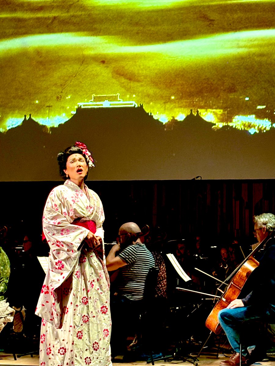 Huang Ruo tweet media