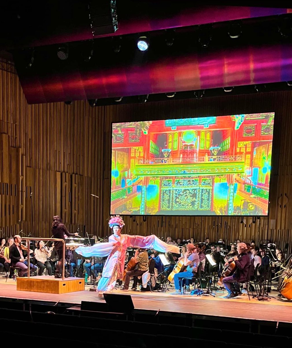 Huang Ruo tweet media