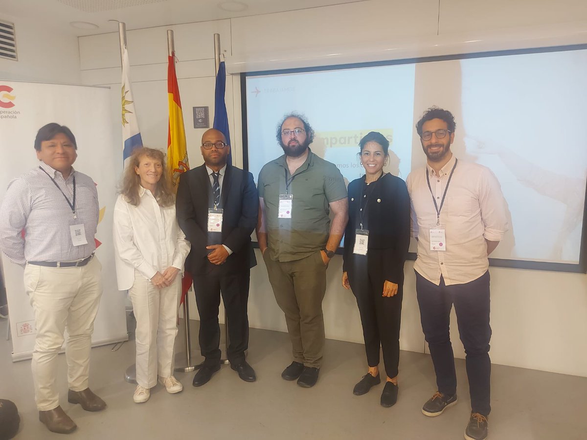 investigauy's tweet photo. El 22 y 23 de octubre participamos de la actividad: “Diálogo Iberoamericano sobre política científica y tecnológica”, el marco del Espacio de Inteligencia Colectiva (EIC) sobre Ciencia, Tecnología e Innovación (CTI) para el Programa #Interconecta de AECID.
Allí asistieron representantes de organismos gubernamentales y otras organizaciones no gubernamentales vinculados a la ciencia y tecnología de ocho países iberoamericanos. Por Uruguay destacamos la participaron instituciones como @dicytmec, @AuciUruguay, @ANIIuy así como también representantes de la Comisión de Políticas I+D de Investiga uy.
#NoDejarANadieAtrás #Agenda2030