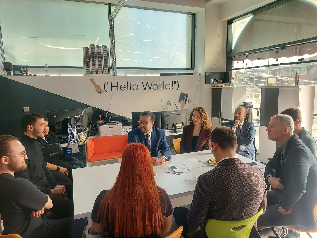 Her Şey Bir Fikirle Başlar🚀

Rektörümüz Prof. Dr. Murat Yülek ve Rektör Yardımcımız Prof. Dr. Ünsal Sığrı, Üniversitemizin Girişimcilik ve Liderlik Uygulama ve Araştırma Merkezini ziyaret etti. Ziyaret kapsamında merkez müdürü Dr. Öğr. Üyesi Zeynep Baysal ve⤵️