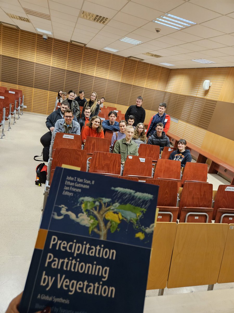 🌲📚 Students from the "Retention Properties of Forest Environment" course  <a href="/WydzialLesnyURK/">Faculty of Forestry / Univ. of Agriculture/ Krakow</a> send their greetings to the authors <a href="/Prof_Van_Stan/">John Van Stan</a> of link.springer.com/book/10.1007/9…  🌧️💧