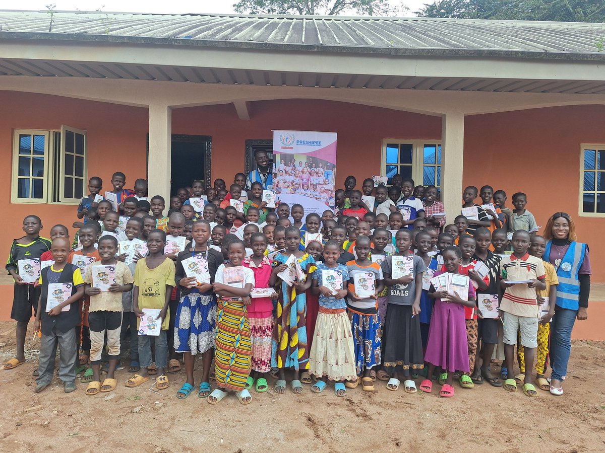 Preshi_Pee's tweet photo. In the words of #NelsonMandela...
~"It is not beyond our power to create a world in which all children have access to a good education."

#BackToSchoolProject2024 #PreshipeeInitiativeForChildrenAndWomen
#EducationInIDPCamp
#EdoState
#EducationCannotWait
#GivingSuccorToAll https://t.co/yEfNp7kBYD
