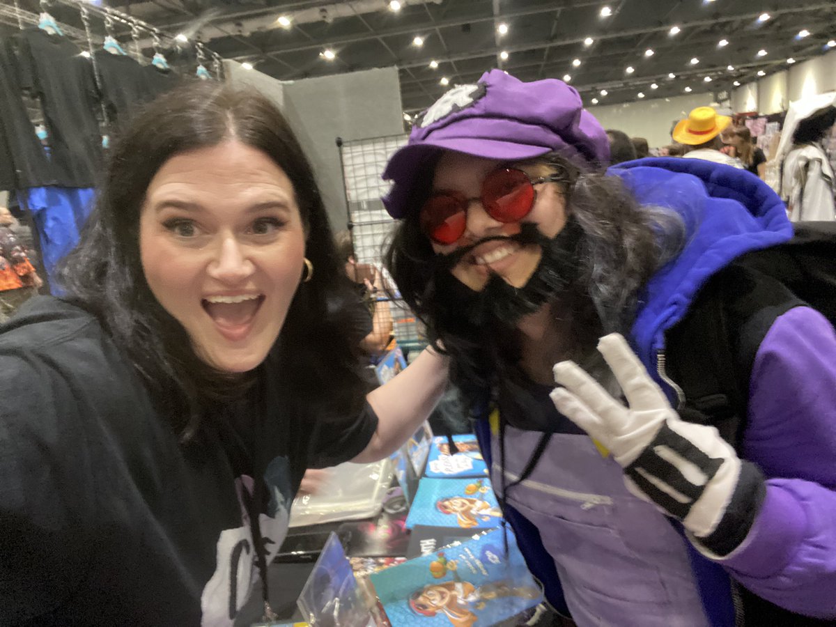 Phoenix_Millsss's tweet photo. LOOK WHO I MET TODAY EEEE https://t.co/htlmEhGp7v