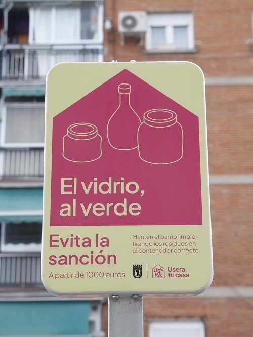 En la foto, faltan las vecinas de la mesa de trabajo técnico-vecinal, asociaciones vecinales y ampas.
Aunque la <a href="/jmd_usera/">Distrito de Usera</a> nos invisibilice, seguiremos trabajando por un barrio y un distrito de primera.