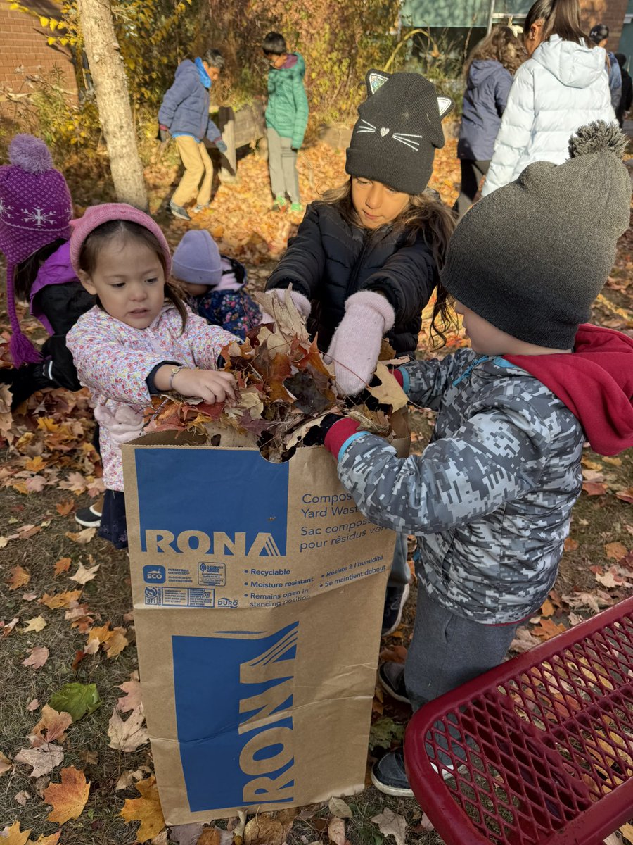 Thank you all our friends <a href="/KCBusyBees/">Genevieve Lefebvre</a> kinders, <a href="/MDonaldsonOCSB/">Meaghan Donaldson</a> grade 6s <a href="/007_mcbride/">scott mcbride</a> and Mr.B for helping us and working hard to make our <a href="/StAnneOCSB/">St. Anne School</a> peace garden ready for winter! 🙏♥️ #TakeMeOutsideDay #ocdbOutdoors #ocsbBeWell <a href="/takemeoutside/">Take Me Outside</a> <a href="/StAnneECO1/">St. Anne ECO Team</a> <a href="/ocsbEco/">ocsbECO</a>