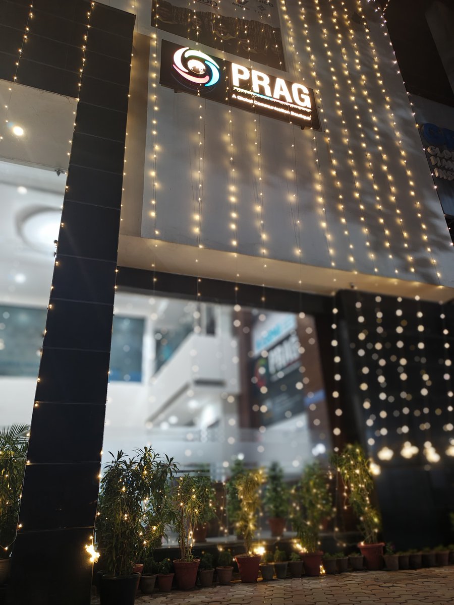 PragINDIA's tweet image. A pretty view even in the off hours! 

#CreatingPRAG #DiwaliVibes