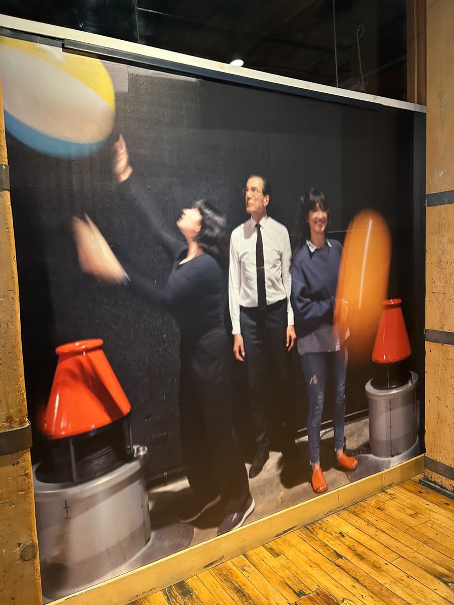 JILLSLASTWORD's tweet image. Yesterday I was honoured to attend #tostpauls based artist Leala Hewak’s multimedia exhibition TOO FUN at @UrbanspaceTO 

Hewak’s photography is an example of the cultural powerhouse the OSC is! It’s DEVASTATING the OSC has been reduced to a display at a shopping mall #saveOSC