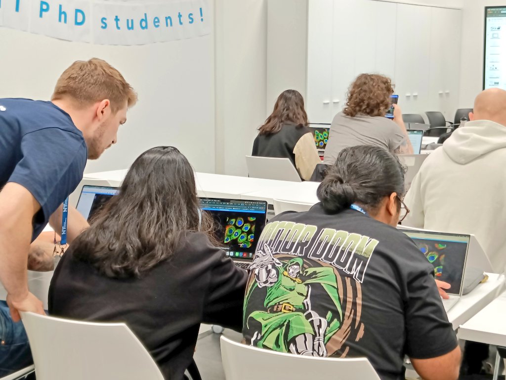 gomez_mariscal's tweet photo. Oh yes!! @nilsmechtel got the challenge to explain and try the #BioEngine very successfully! We made computer scientists annotate data and still all alive! It's so cool to share these workshops with @AI4LifeTeam members, no matter the distance🤩 https://t.co/ybNd2nL5L4