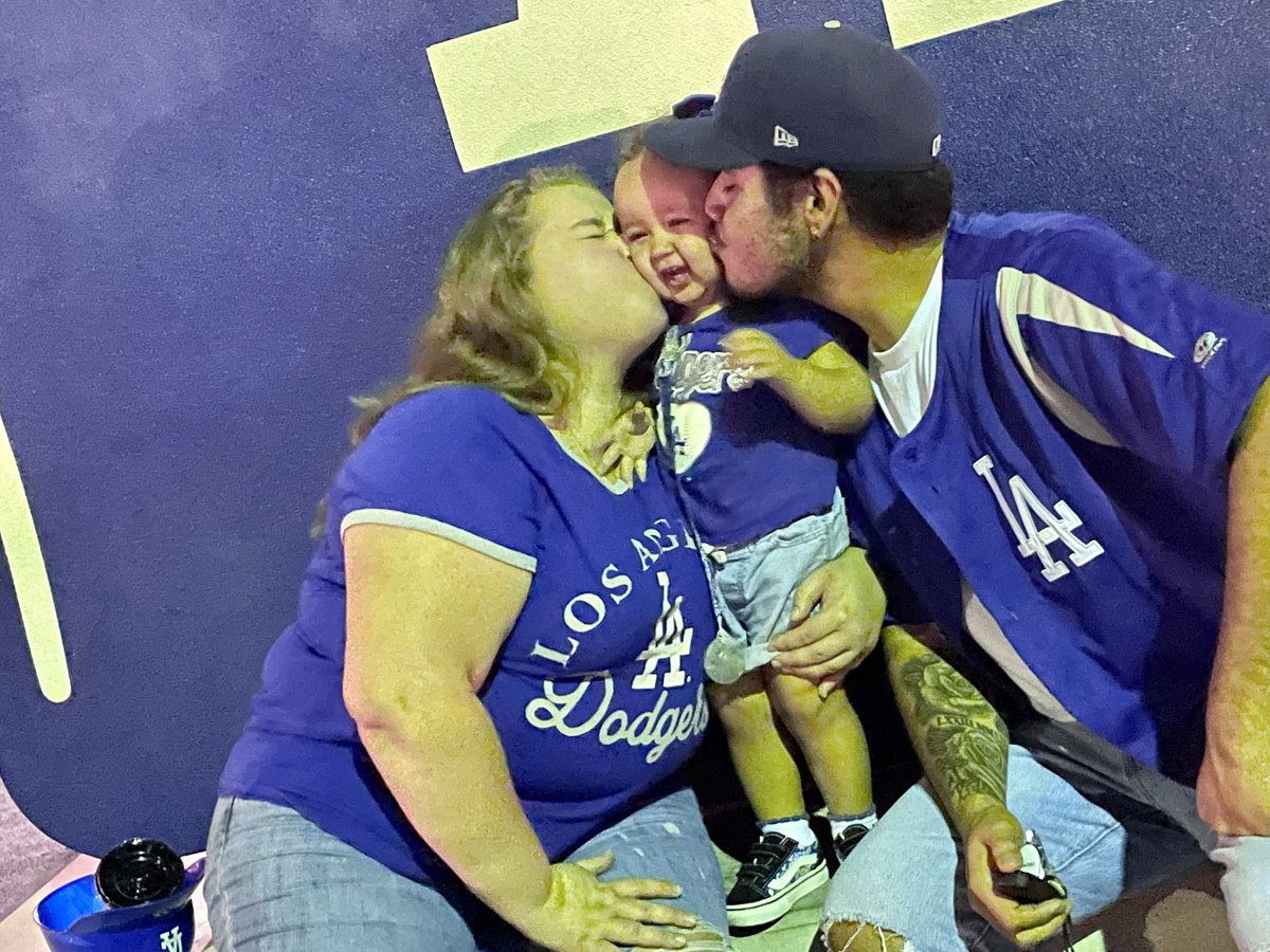 birdiee316's tweet photo. #LetsGoDodgers #Ktla @KTLA @KTLAMorningNews @KTLANEWSDESK https://t.co/FCSaT7SbaD