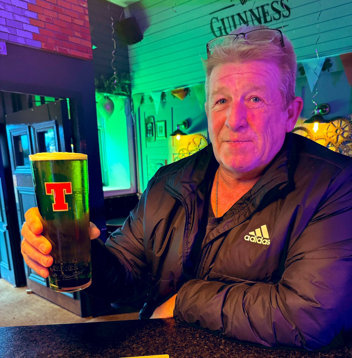<a href="/SlainteIrishBar/">Sláinte</a> COATBRIDGE