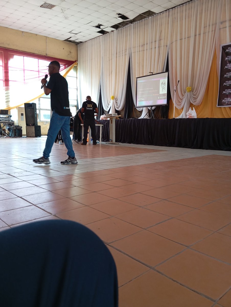 Etimbukniel's tweet photo. Live here @AllstarsNG @LocalSolana .
Having fun and Really learning a lot here.
#SolanaAll #LiveInUyo
Learnt about @coingecko being an app that provides a fundamental analysis of the digital currency market and that one can also claim candies daily by just logging in. https://t.co/hUHsIhq2sB