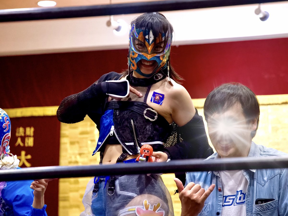 haltomato's tweet image. ‘24.10.20
プロレスリング銀河騎士団(大阪沖縄会館)

旗揚まで数々の苦難があったと思いますが
とてもあたたかい素敵な大会でした
KONOHAさんへの激しい攻撃にも愛情を感じられたメインでした

そして…今回も葛うどん頂きました🥢
🎫半券•ポトレと共に 🍃🌌

#プロレスリング銀河騎士団
#KONOHA