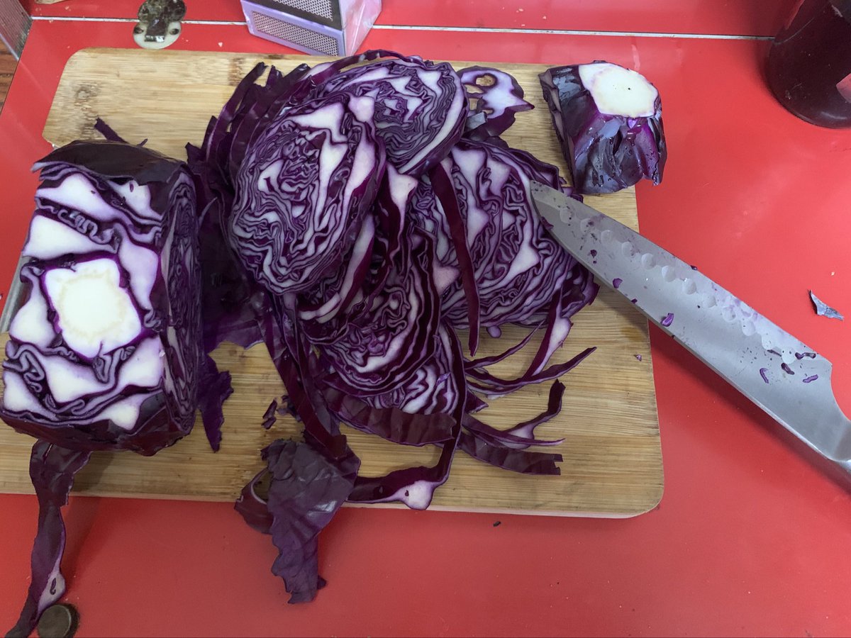 JohnnySpacey2's tweet image. Knocking up a bit of brine to pickle a delicious red cabbage my neighbour gave me yesterday. #EnjoyTheLittleThings
