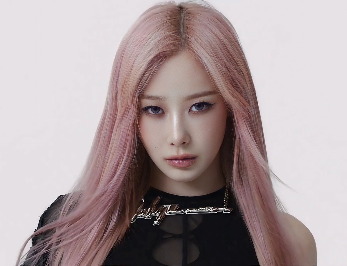 ชื่อเกาหลีคือ ฮเยจอง ชื่อญี่ปุ่นเอริ ชื่ออังกฤษ โคลเอ้ ได้สเตจเนมออกมาเป็น จีเซล แห่งวงเอสป้า