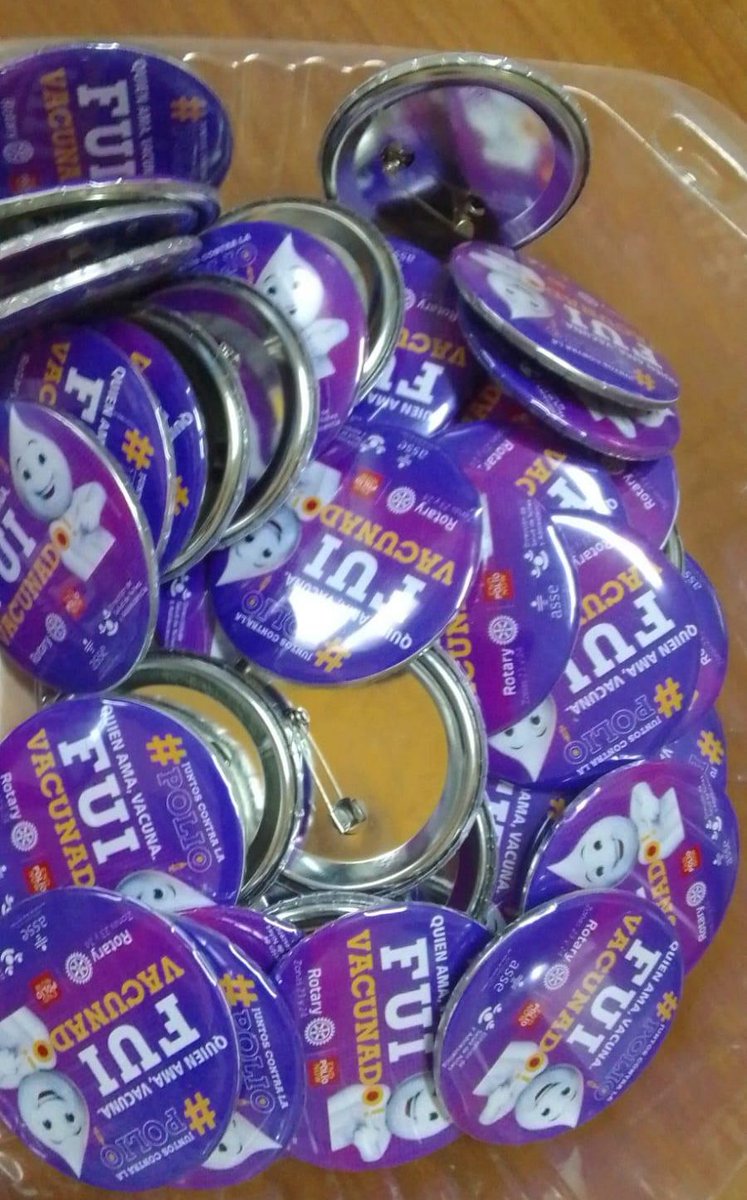 ASSEcomunica's tweet image. Se realizó en el Centro Hospitalario Pereira Rosell la Jornada “Polio Cero!”
👉Expuso la Cátedra de Infectología Especialización Pediátrica @Udelaruy, @MSPUruguay, @chlaep, #VacunatorioCHPR 
@Rotarymvd 
👉Participaron más de 150 funcionarios, de forma presencial y virtual