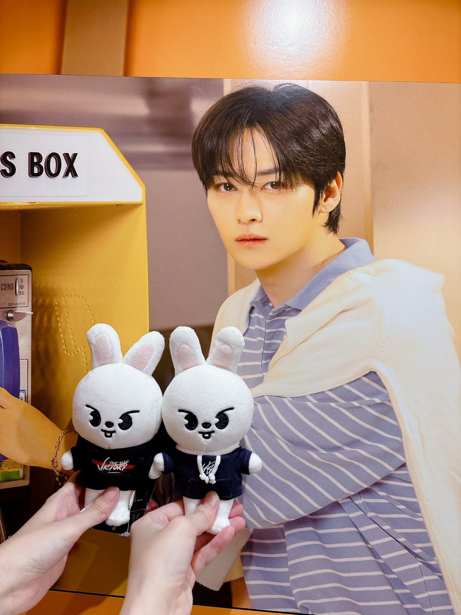 LazureyesCat's tweet photo. 🐰HAPPY BIRTHDAY Lee Know🐰
リノりんお誕生日おめでとう🎂💝

#StrayKids
#スキズ
#リノ #LeeKnow
#HappyLeeKnowDay https://t.co/HYzB0mLdho