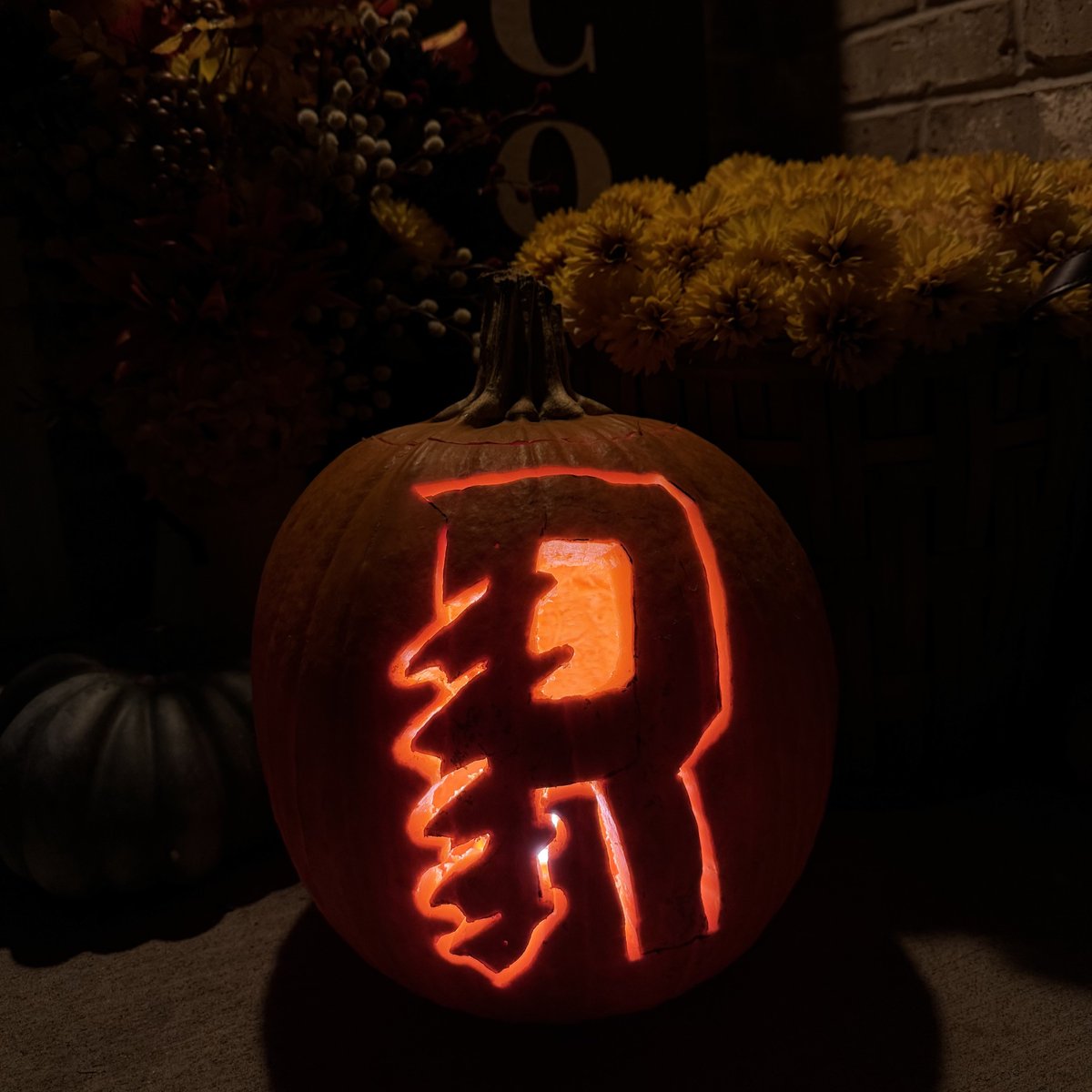 Spooky Season (Screw City Version) 👻

Be sure to tag us if you carve an IceHogs themed pumpkin this year!! #GoHogs