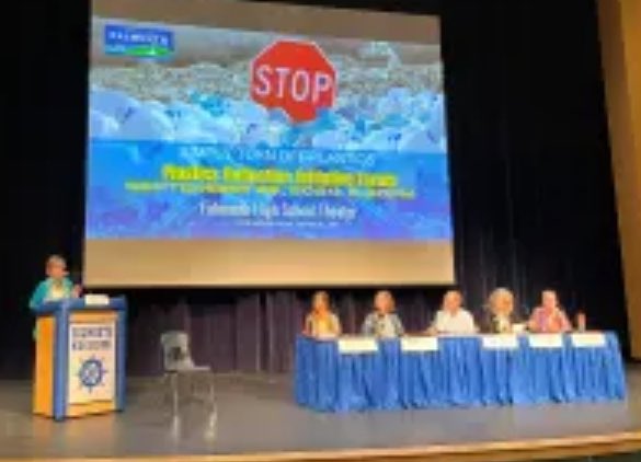 “Not only is recycling plastic not effective toward combating the microplastic hazards – we don’t want an already toxic thing cycling again &amp; again through our lives”

Bottom line: “We need to stop producing so much plastic” -<a href="/mrMattSimon/">Matt Simon</a>

pressherald.com/2024/10/01/art…