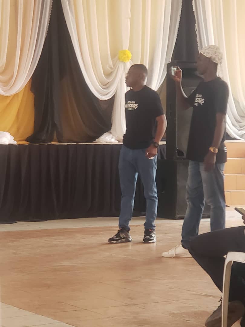 i_am_jaice's tweet photo. There was a lot of fun laughter and giveaways with one of the anchors of the event @web3mcrich keeping the meetup lively https://t.co/93urrSefo3
