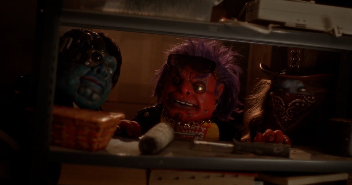 JayBauman1's tweet image. Frankie Freako is out digitally! It&apos;s a very creative and weird and funny tiny puppet monster movie that starts as something like Ghoulies Go to College then descends into a fever dream. Rich Evans voices the main villain. Colin&apos;s in it. Even Mike and I have little voice cameos.