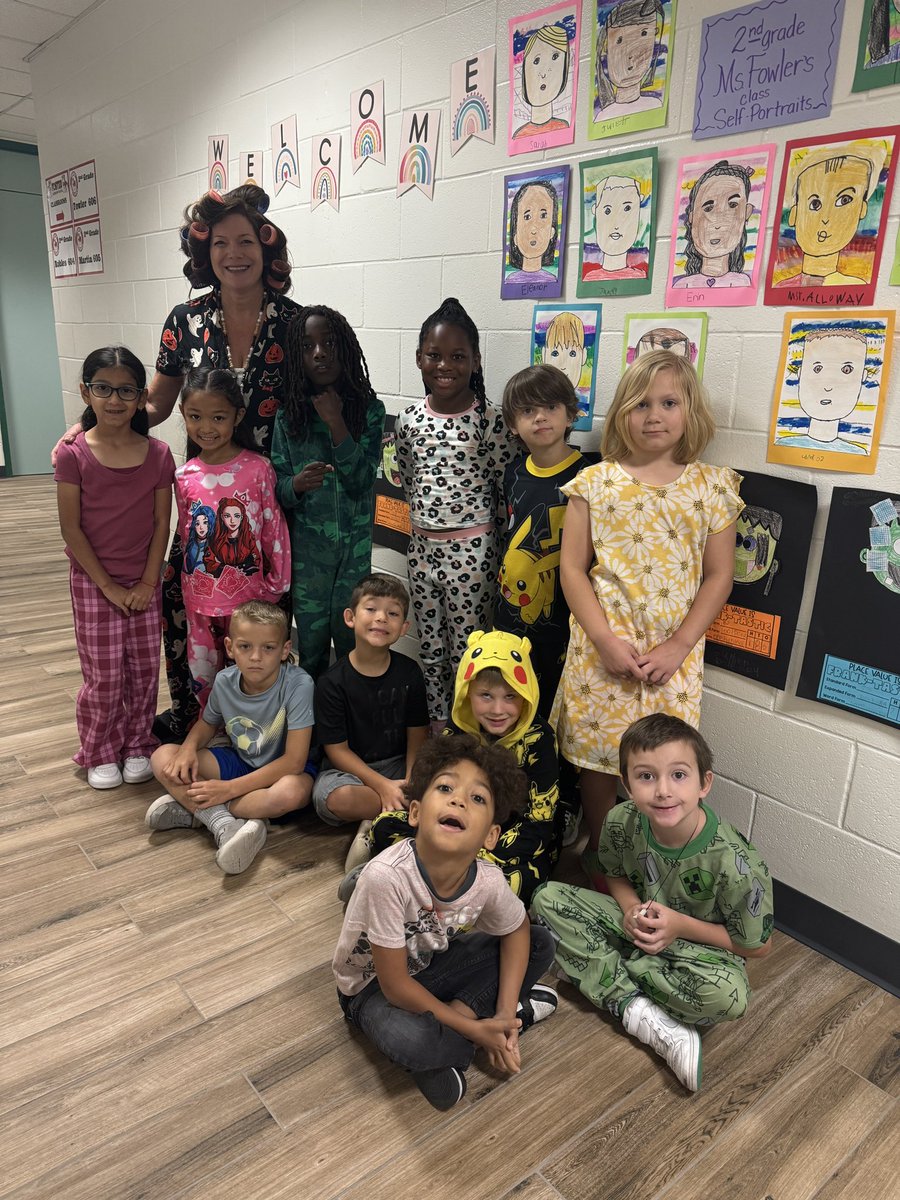 Red Ribbon Week! Canned food donations and PJ Day makes for a great end of our week. <a href="/HumbleISD_FE/">Foster Elementary</a> #RedRibbonWeek