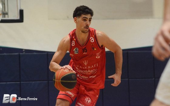 #LUB | "SER EL CAPITÁN ES UN SUEÑO PARA MÍ"

Santiago Fernández hablo con BC previo al comienzo del campeonato, donde una vez mas defenderá a Trouville.

✍️ <a href="/lulastraa/">ʟᴜᴄɪᴀ :)</a>
📝 basquetcaliente.com/ser-el-capitan…
