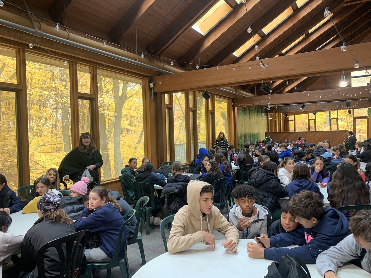 Our intermediates have arrived at Kortright Centre for a day of team-building and adventure! <a href="/MrsNHamel/">Nancy Hamel</a> <a href="/MrsMoscosoHF/">Andrea Moscoso</a> <a href="/MmeNaccarato/">Mme Naccarato</a> @MrsReillyStars <a href="/HOFAM_DPCDSB/">Holy Family DPCDSB</a>