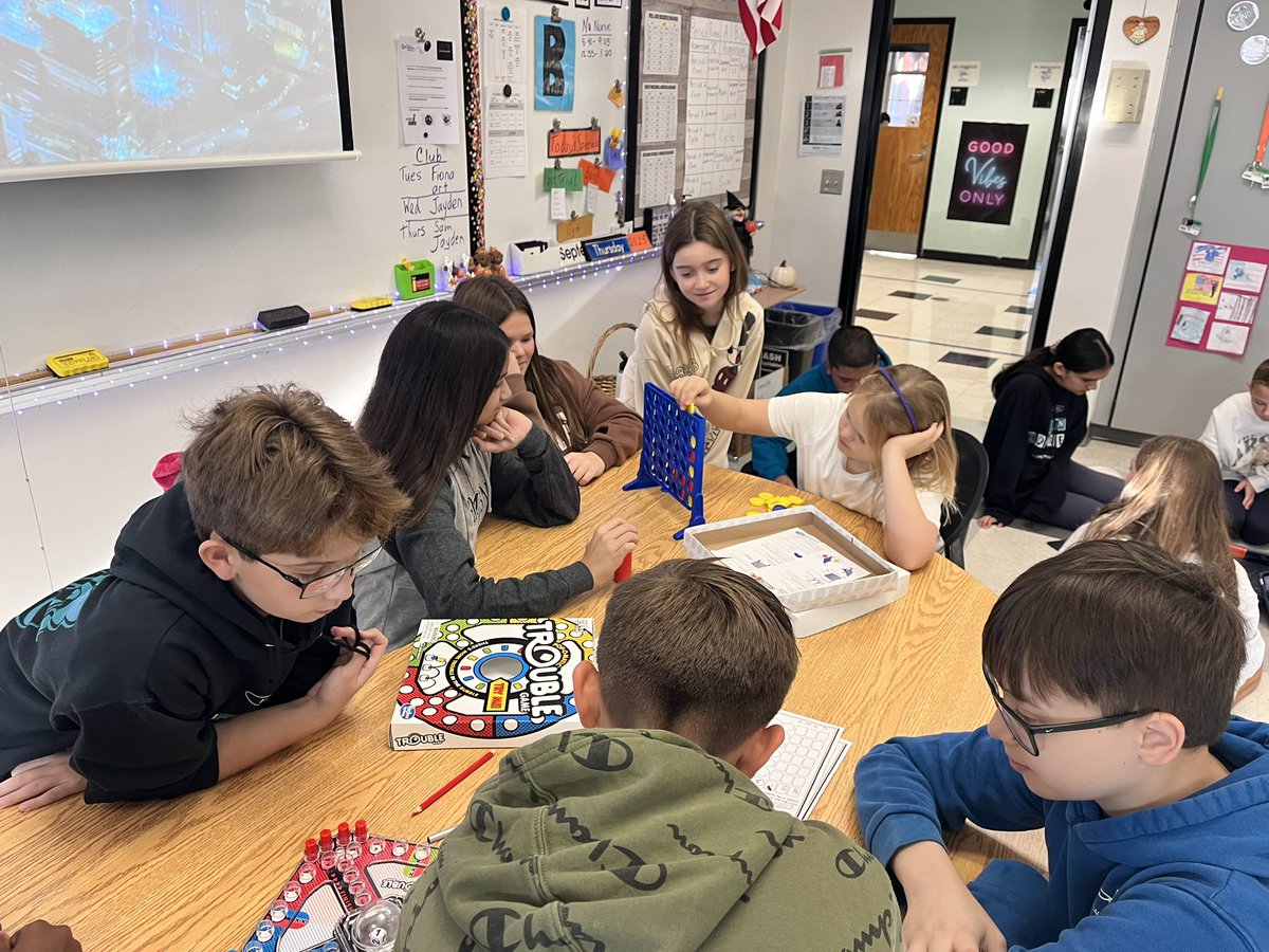 CinelliMathCrew's tweet image. “Buddy Up”. Mr. Cinelli and Ms. Cam’s classes worked together today on both math and brain teaser stations for a Fun Friday Celebration. It was so great seeing students making new friends and fostering relationships with each other. @HowellTwpMSN