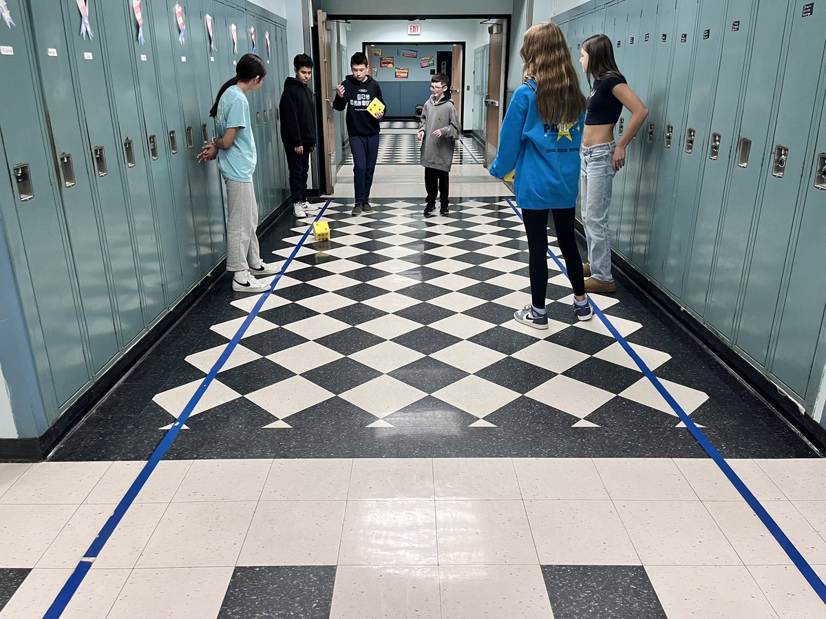 CinelliMathCrew's tweet image. “Buddy Up”. Mr. Cinelli and Ms. Cam’s classes worked together today on both math and brain teaser stations for a Fun Friday Celebration. It was so great seeing students making new friends and fostering relationships with each other. @HowellTwpMSN
