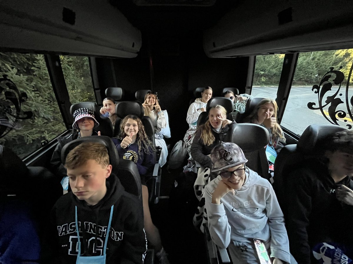 BunsoldMiddle's tweet image. Bus 2 ready to finish strong! #bmsdc2024 #bus2 #lastday