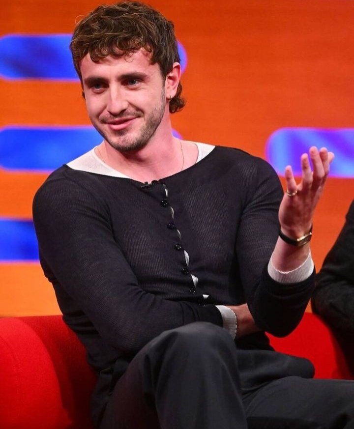 jon4hry4n's tweet image. i know its harry styles' fault but i need this style of menswear to d1e