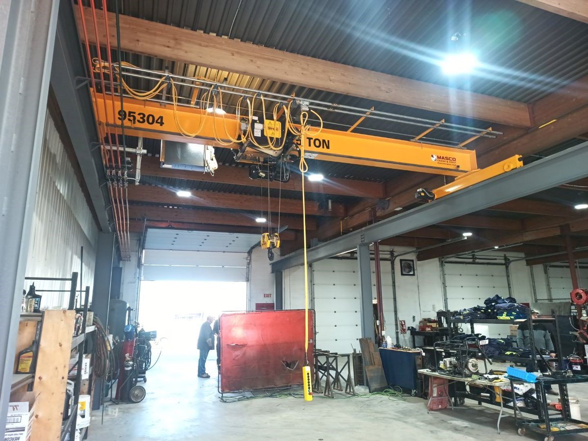 MascoCrane's tweet photo. A few crane installation pictures taken by our Install Team. This is a 20’ Span 5 Ton TRSG Free Standing Crane System installed in an existing building in Edmonton Alberta for our new customer. #crane #bridgecranes #hoists #yegmanufacturing https://t.co/5rw0368qYN