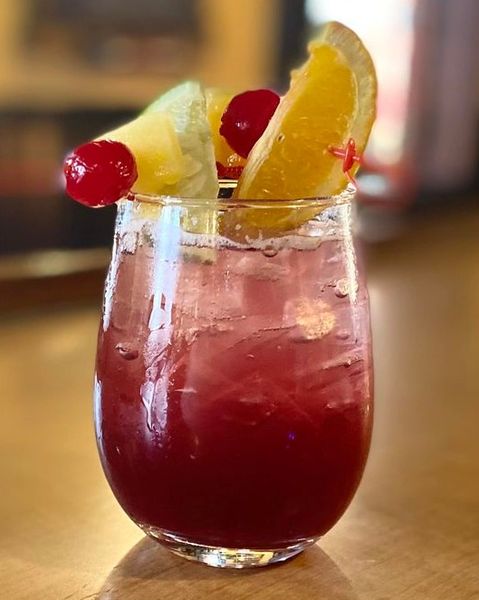200shankstavern's tweet photo. Fresh batch of Sangria today! Always our freshly Steamed Shrimp and Jumbo Lump Crab cakes starting at lunch on Fridays!
#seafoodfriday #seafoodfridays #steamedshrimp #sangria #jumbolumpcrabcakes #friyay #mariettarestaurants #lunchnearme #restaurantsnearme #mariettataverns https://t.co/P5wxg2tRor