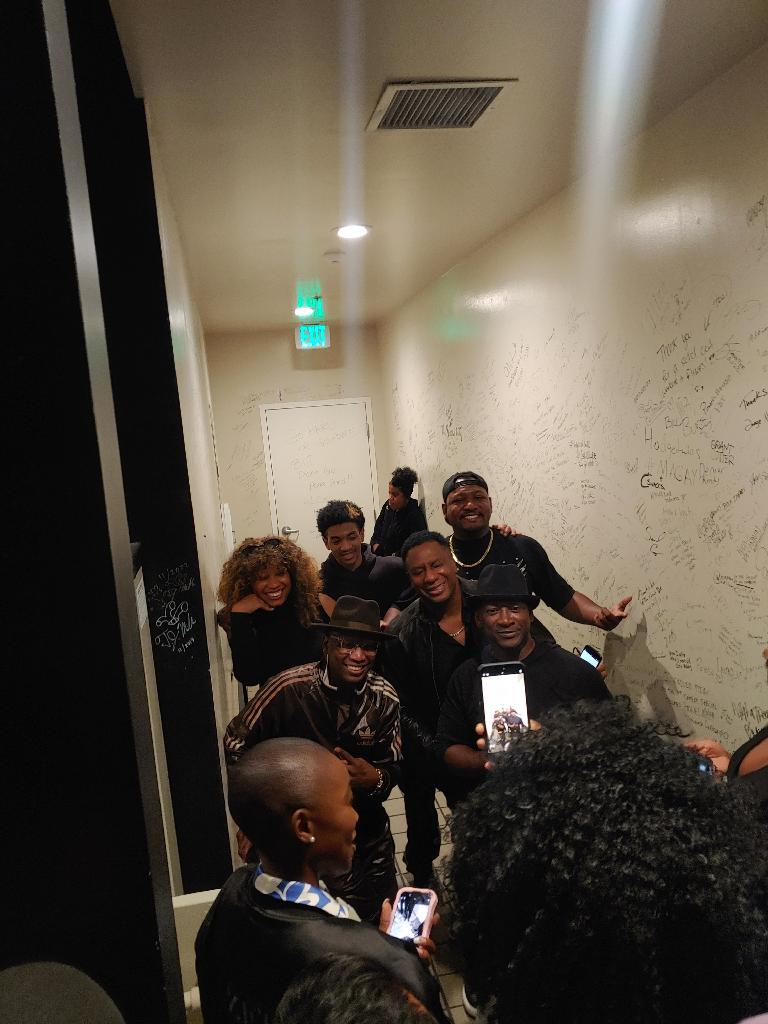 MsFaceDownAssUp's tweet photo. Me and @itzTimmyB with my #STLFam the other night at the #Improv #JoeTorry #GuyTorry #KameronTorry #RamonTorry #TorryFamily Joe and Guy are absolutely two of the very best and are genuine peeps.  Had a great time. https://t.co/3DdLGaoPfP